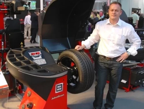 David Barendse of GTS Garage Equipment at the Snap-On factory